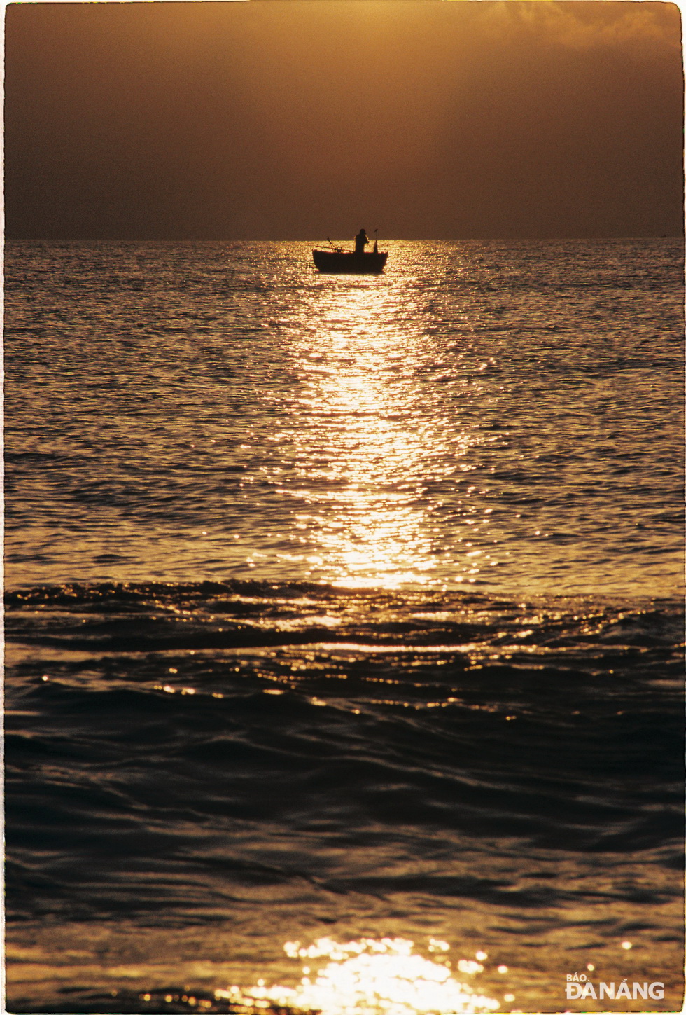 An offshore fishing vessel (Fujifilm X100)