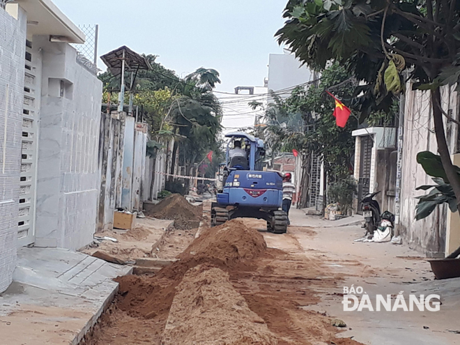 Work starting on a wastewater collection system in residential areas on Phan Tu Street, My An Ward, Ngu Hanh Son District