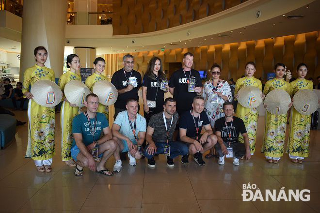 Russian contestants posing for a group photo with members from the Global2000 International Limited from Malaysia, the DIFF 2019 consultants