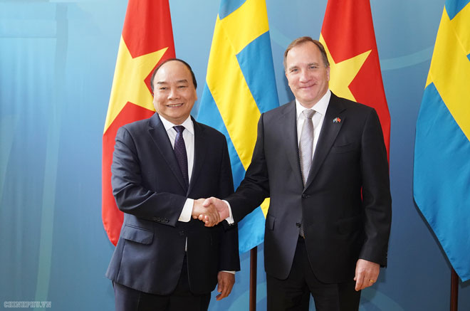 Thủ tướng Nguyễn Xuân Phúc và Thủ tướng Thụy Điển Stefan Löfven. Ảnh: VGP