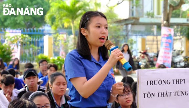 Học sinh tham gia một buổi tuyên truyền về an toàn mạng cho học sinh trên địa bàn thành phố.
