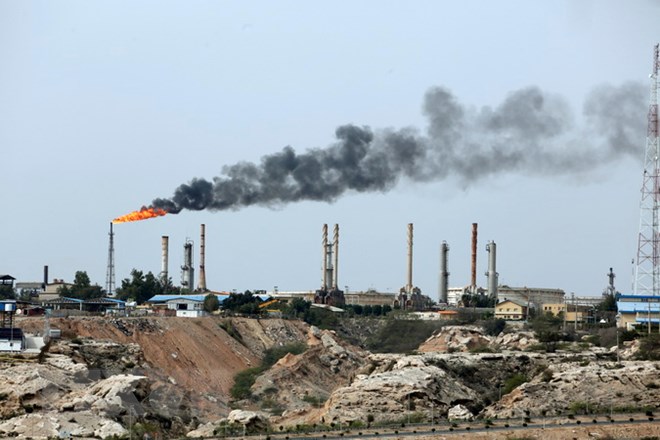 Iran cảnh báo căng thẳng vùng Vịnh sẽ đẩy giá dầu tăng