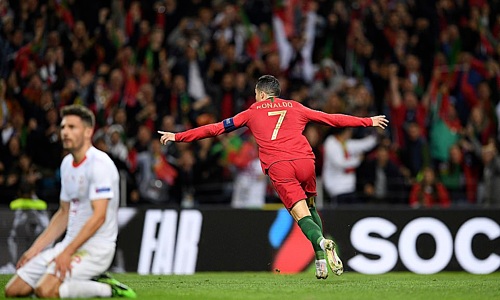 Ronaldo đưa Bồ Đào Nha vào chung kết Nations League