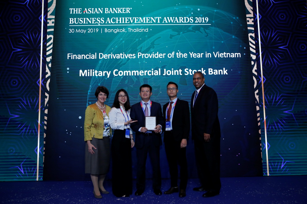 Nhận giải thưởng của Asian Banker, MBBank khẳng định vị thế hàng đầu trên thị trường phái sinh