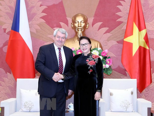 Không ngừng vun đắp quan hệ Việt-Séc qua nhiều thế hệ