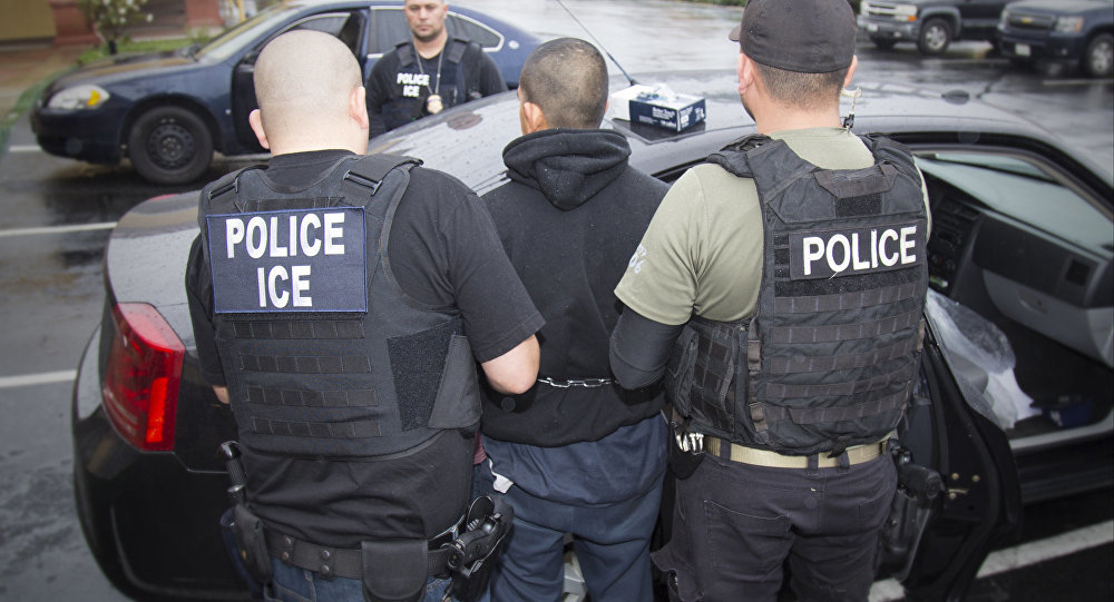 Mỹ trục xuất hàng triệu người nhập cư bất hợp pháp