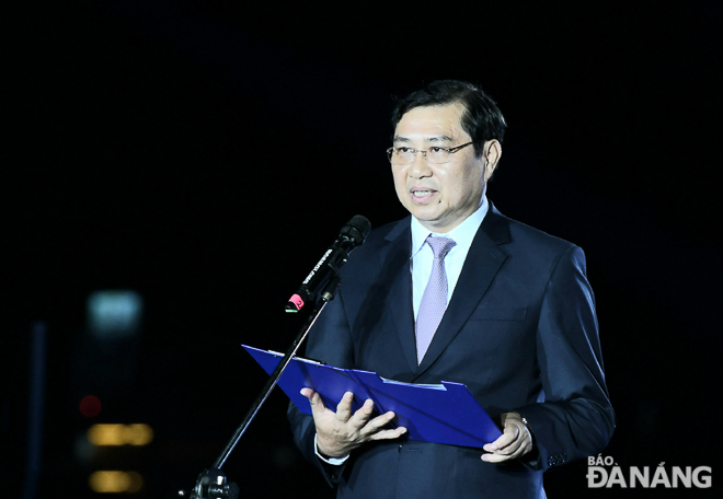 Chủ tịch UBND thành phố Huỳnh Đức Thơ phát biểu khai mạc DIFF 2019. Ảnh: ĐẶNG NỞ