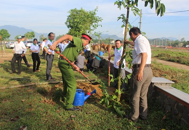 The People’s Committee of the central city of Da Nang on June 2 holds a ceremony to launch the “Action month for environment”. (Source: baotainguyenmoitruong.vn)