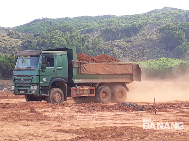 Giá đất đồi sẽ đưa vào danh mục công bố giá vật liệu xây dựng hằng quý trên địa bàn thành phố