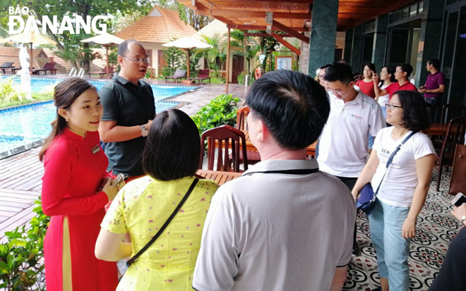 Representatives from Da Nang travel and media agencies in a famtrip to Phu Quoc Island in Kien Giang Province