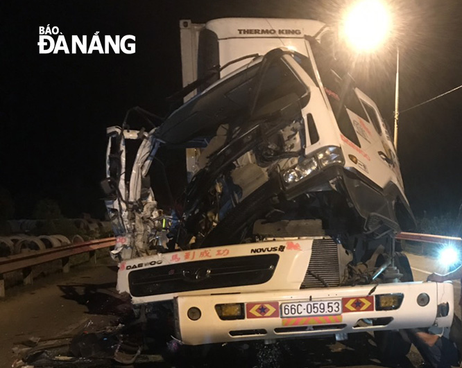 Hiện trường vụ tai nạn giao thông liên hoàn tại đường tránh Nam Hải Vân