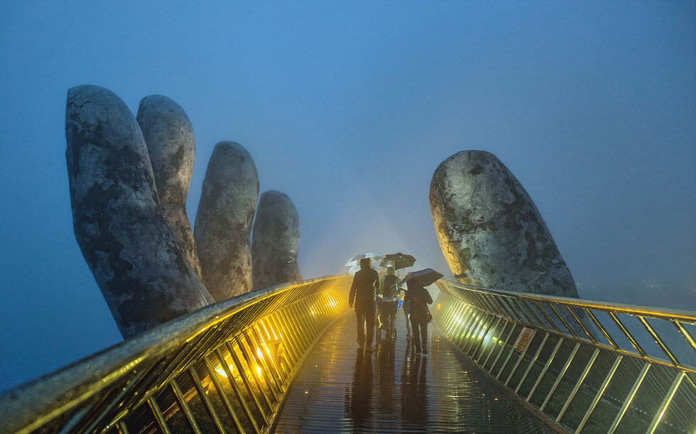 ‘Cau Vang’ (Golden Bridge) in fog winning Bronze medal at the 2019 South Central Region and Highlands Artistic Photography Festival in Gia Lai Province