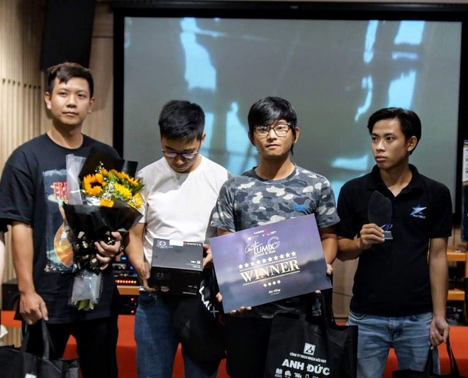 Team Little Star at the awards ceremony for the ‘Lumix G - Shoot & Run’ contest