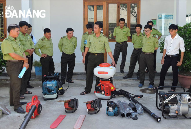 Functional bodies checking forest firefighting equipment