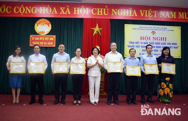Báo Đà Nẵng có 1 tập thể và 1 cá nhân được Ủy ban MTTQ Việt Nam thành phố trao tặng bằng khen