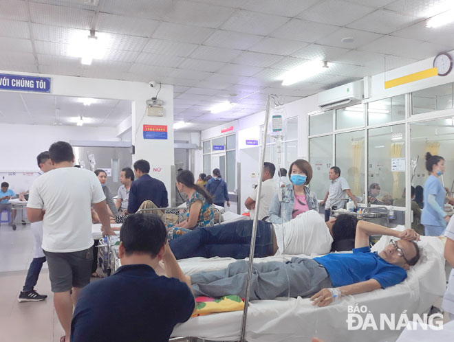 A large number of patients at the Da Nang General Hospital