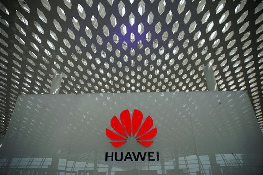 Tập đoàn Huawei đã đệ đơn kiện Bộ Thương mại Mỹ vì thu giữ thiết bị viễn thông của họ gửi từ Trung Quốc sang Mỹ. Ảnh: Reuters
