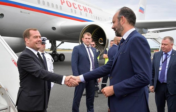 Thủ tướng Pháp Edouard Philippe đón Thủ tướng Nga Dmitry Medvedev ngày 24-6 tại thành phố Le Havre, vùng Normandie, miền Tây Bắc nước Pháp. (Nguồn: TASS)