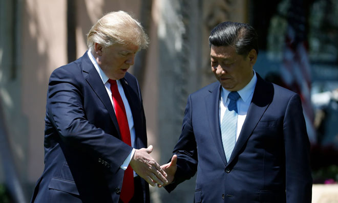 Tổng thống Mỹ Donald Trump (trái) dự kiến gặp gỡ Chủ tịch Trung Quốc Tập Cận Bình vào ngày 29-6 tại Osaka, Nhật Bản. 							    Ảnh: AP