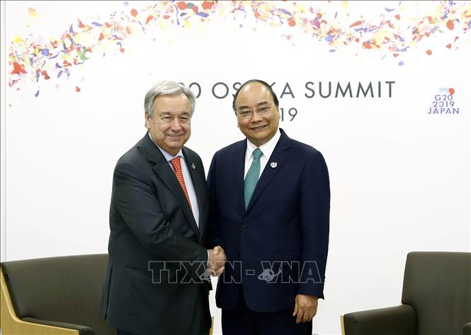 Thủ tướng Nguyễn Xuân Phúc gặp Tổng Thư ký Liên Hợp Quốc Antonio Guterres. Ảnh: Thống Nhất/TTXVN