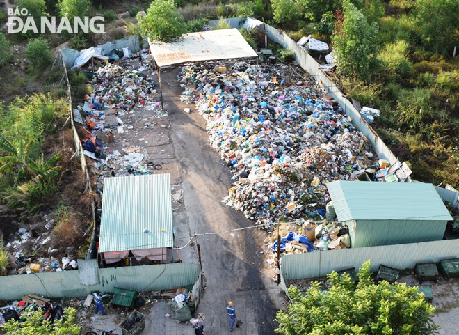 Vận động người dân chấm dứt chặn xe vận chuyển rác vào bãi rác Khánh Sơn