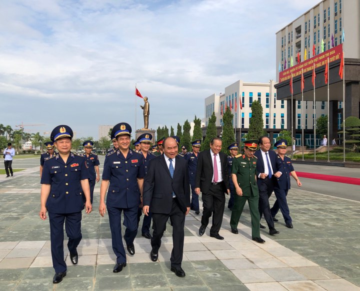 Thủ tướng Nguyễn Xuân Phúc thăm và làm việc với Bộ Tư lệnh Cảnh sát biển Việt Nam