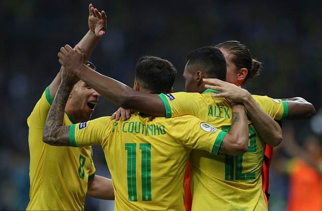  Brazil vào chơi chung kết sau 12 năm chờ đợi. Ảnh: AP