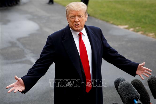 ổng thống Mỹ Donald Trump cam kết giảm giá thuốc tại Mỹ xuống mức thấp nhất thế giới. Ảnh: THX/TTXVN