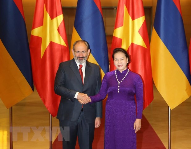 Chủ tịch Quốc hội Nguyễn Thị Kim Ngân và Thủ tướng Cộng hòa Armenia Nikol Pashinyan. (Ảnh: Dương Giang/TTXVN)