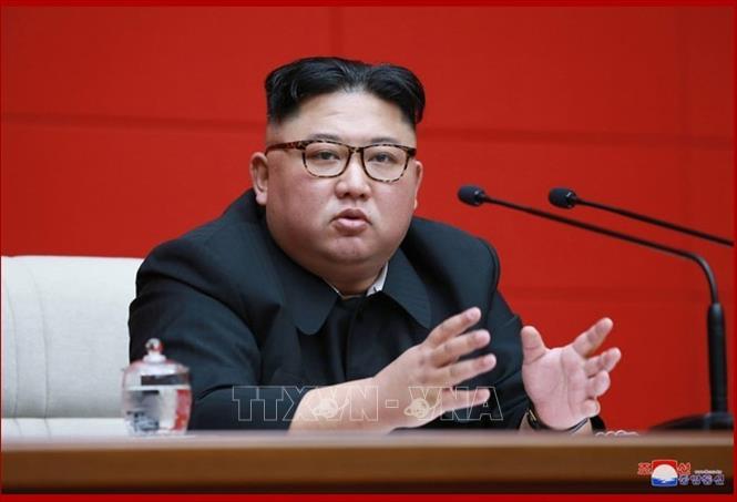 Nhà lãnh đạo Triều Tiên Kim Jong-un phát biểu tại cuộc họp ở Bình Nhưỡng ngày 10-4-2019. Ảnh: Yonhap/TTXVN