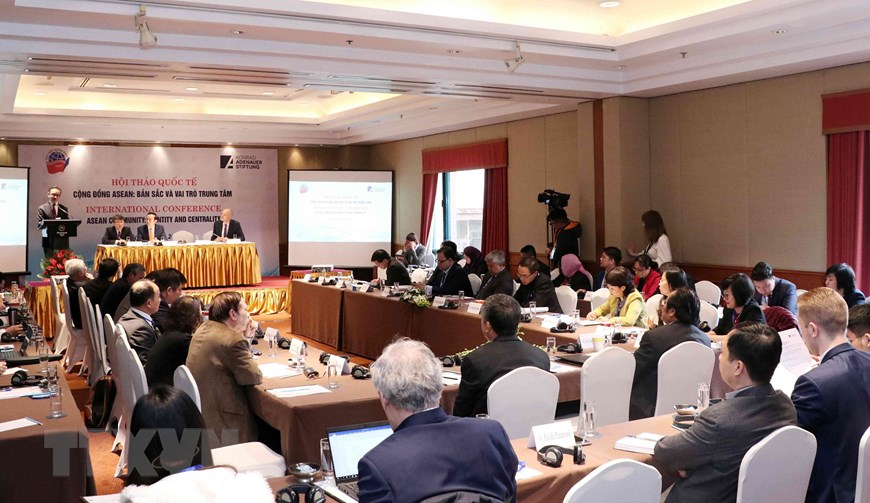 Hội thảo Cộng đồng ASEAN: Bản sắc và Vai trò trung tâm, do Học viện Ngoại giao Việt Nam và Quỹ Konrad Adenauer Stiftung (KAS) tại Việt Nam đồng tổ chức, ngày 19-3-2019, tại Hà Nội. (Ảnh: Văn Điệp/TTXVN)