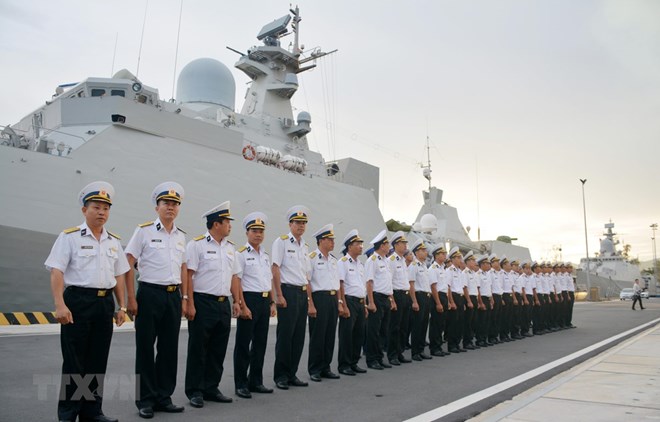 Officers and crew members of  Vietnam’s frigate 016 - Quang Trung (Source: VNA)