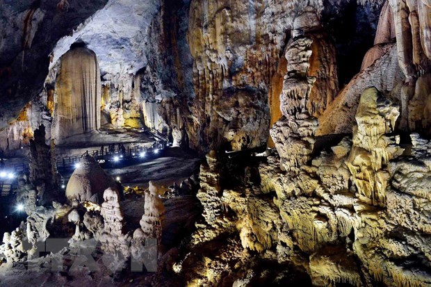 Thien Duong (Paradise) Cave has the most unique and magnificent system of stalactites and stalagmites in Asia (Photo: VNA)