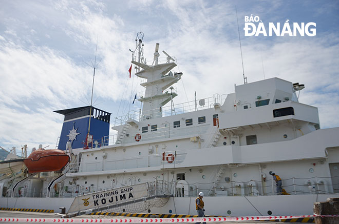 Tàu Kojima có chiều dài 115m, rộng 14m, trọng tải 3.000 tấn.