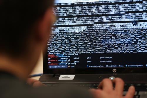 Vietnam recorded 6,219 cyber attacks since the start of 2019, a year-on-year surge of 104 percent (Illustrative photo: Reuters)