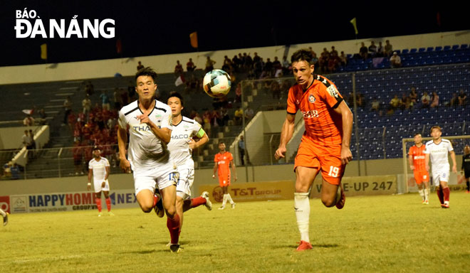 V-League 2019: Hoàng Anh Gia Lai - SHB Đà Nẵng: Áp lực chia đều