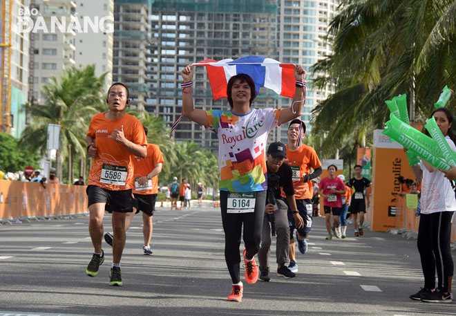 Participating runners at a DNIM 