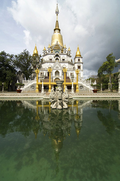 Bửu Long Pagoda in HCM City. Photo btgcp.gov.vn Read more at http://vietnamnews.vn/life-style/523418/vietnamese-pagodas-among-some-of-worlds-most-beautiful.html#TDtgt0WuAM57TW1J.99