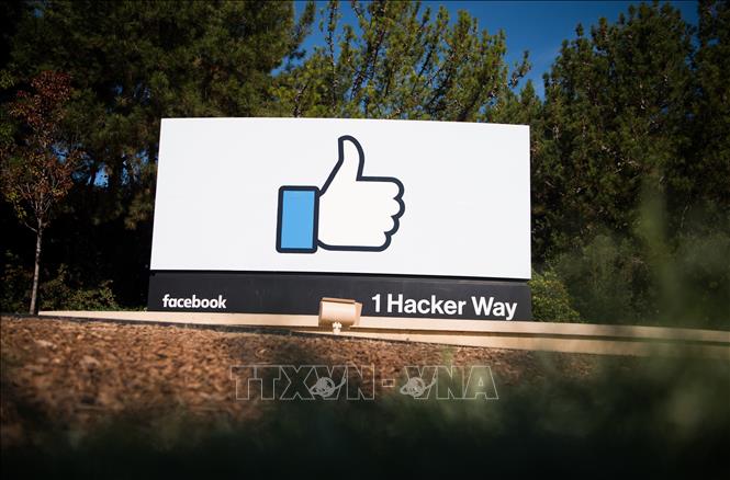 Biểu tượng Facebook tại Menlo Park, California, Mỹ. Ảnh: AFP/TTXVN