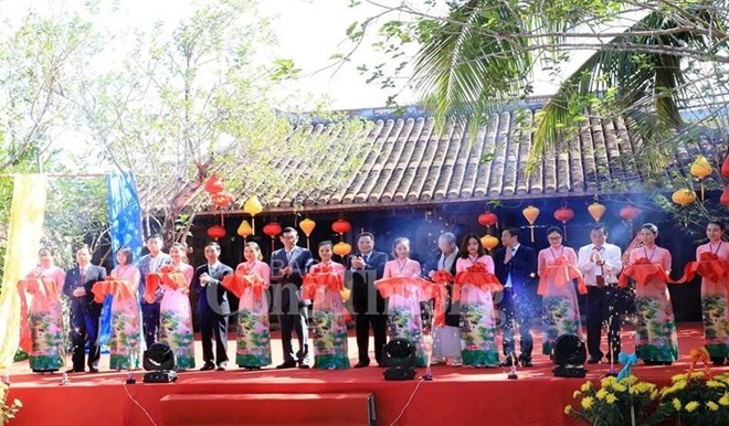 At the opening ceremony (Photo: congthuong.vn)