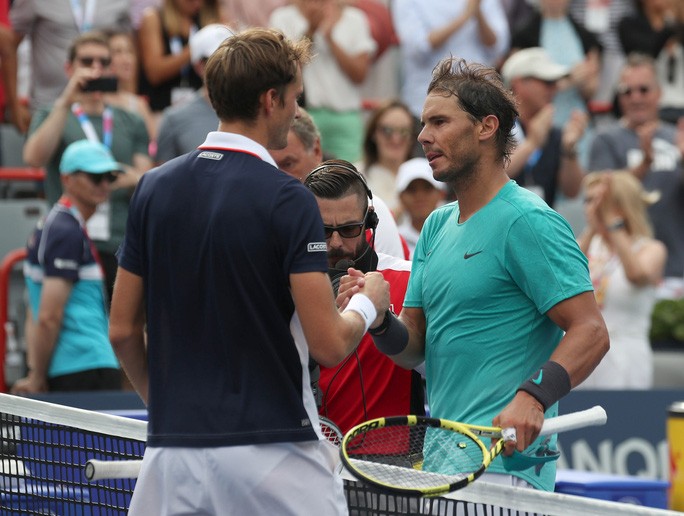 Daniil Medvedev và Rafael Nadal