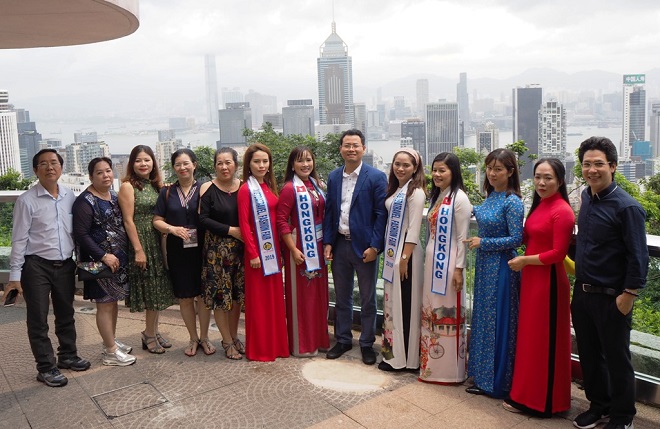 Đoàn du khách tham quan Hồng Kông-Thẩm Quyến kết hợp dự hội chợ thời trang do Vietdatravel tổ chức tháng 7-2019.