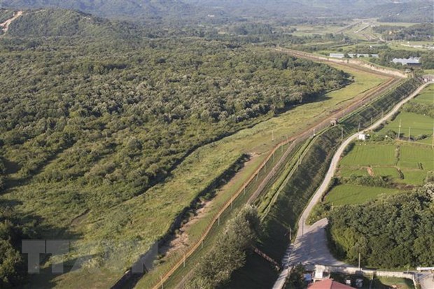 Quang cảnh Khu phi quân sự liên Triều (DMZ) ở biên giới hai miền Triều Tiên, tại Cheorwon, tỉnh Gangwon, Hàn Quốc. (Ảnh: Yonhap/ TTXVN)