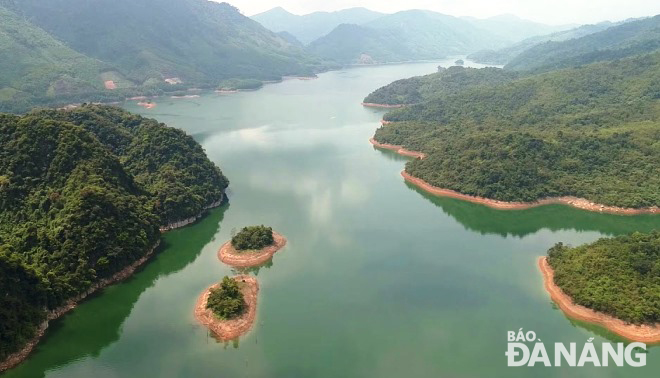  The A Vuong hydropower reservoir will discharge water at a maximum daily capacity of over 70m3/s, about 6 million m3 of water per day.
