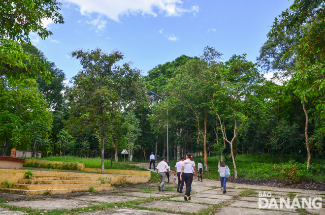 At the Phuoc Tra revolutionary base, the 5th Military Region Party Committee and High Command laid out the plan for the 1975 Spring General Offensive and Uprisings in line with a resolution released by the Party Central Committee in January, 1975.