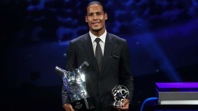 Virgil Van Dijk tại lễ trao giải. (Ảnh: Getty)