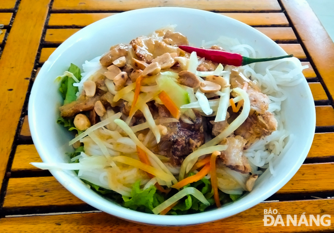 A bowl of ‘bun thit nuong’