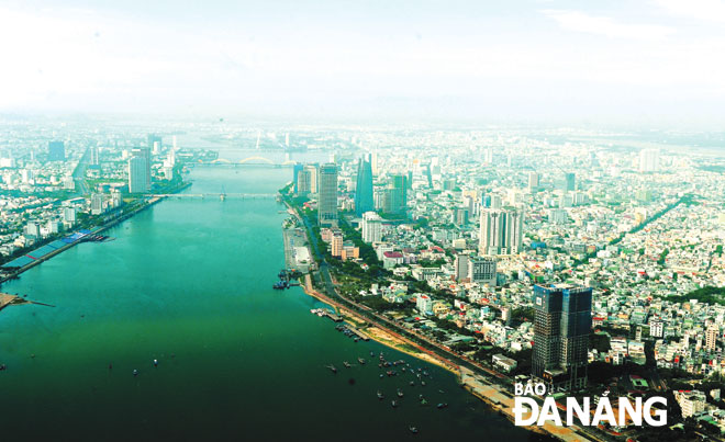Đôi bờ sông Hàn mang dáng dấp hiện đại của thành phố “đầu biển cuối sông”.