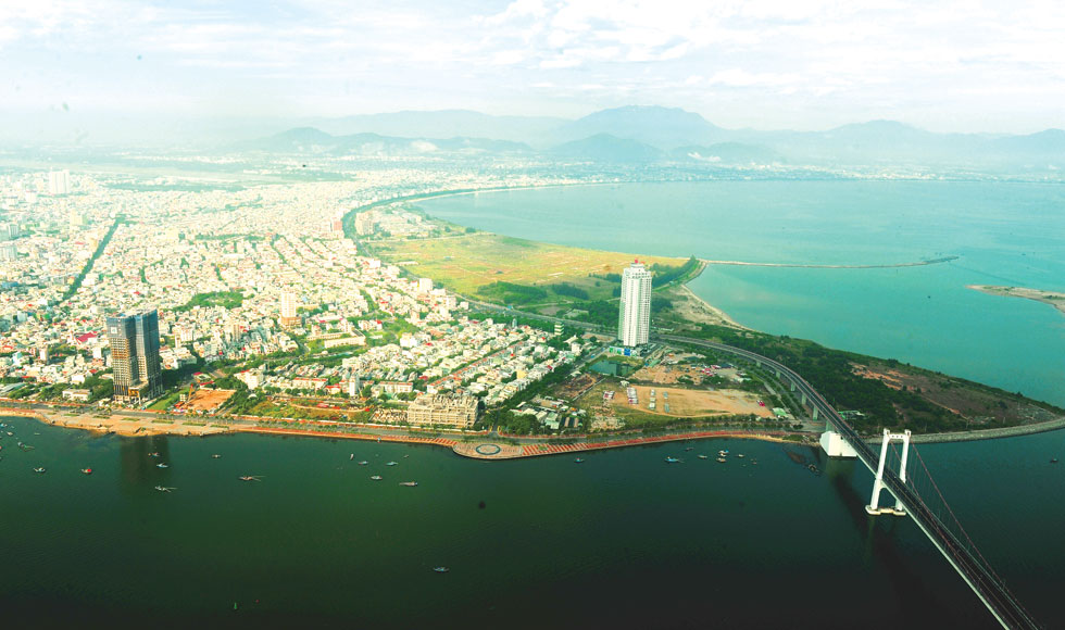 A corner view of the Da Nang Bay