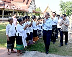 Lãnh đạo thành phố thăm chùa Watthat (Lào)